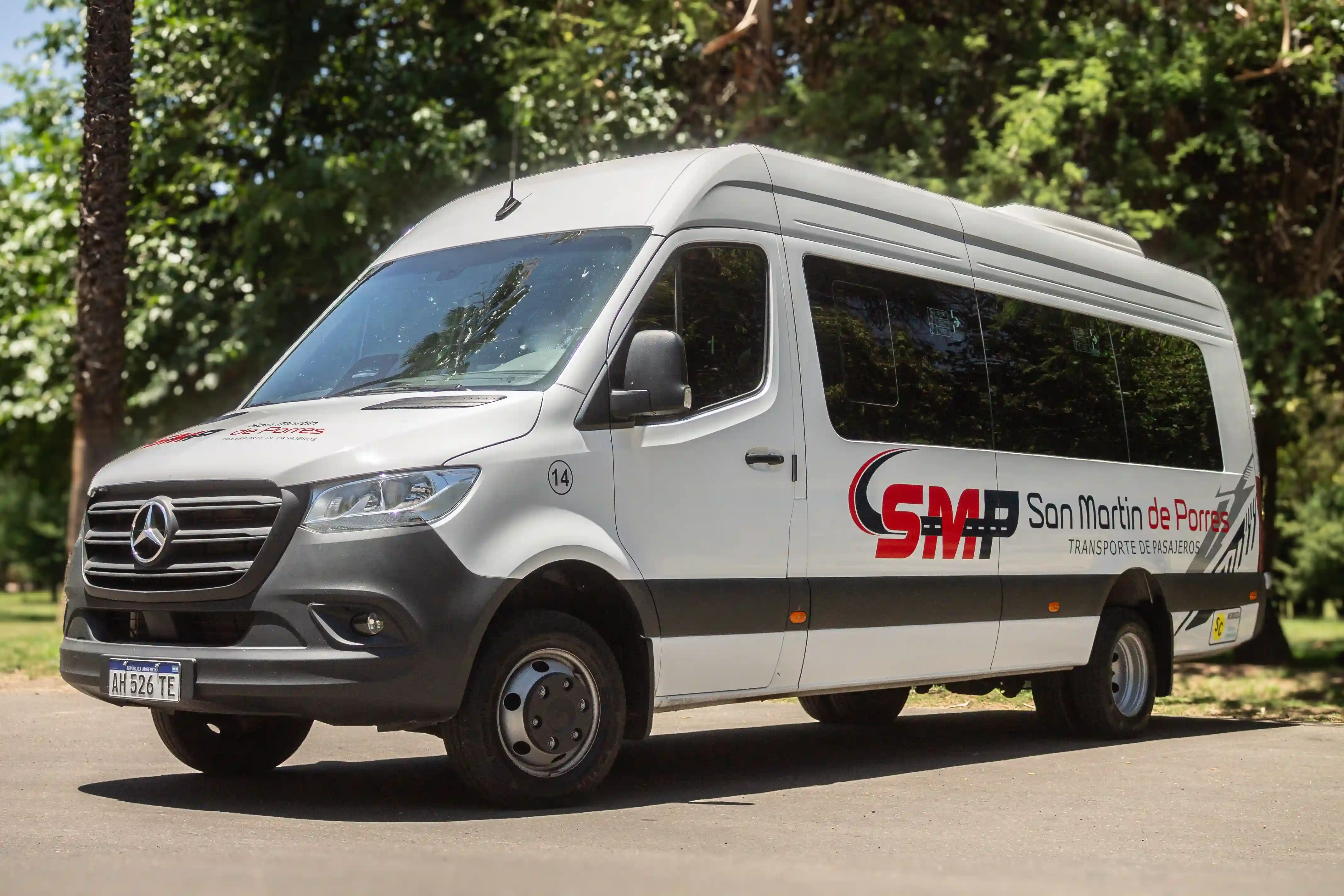 Mercedes-Benz Sprinter y Ford Transit, vans ejecutivas 19 pasajeros Mendoza